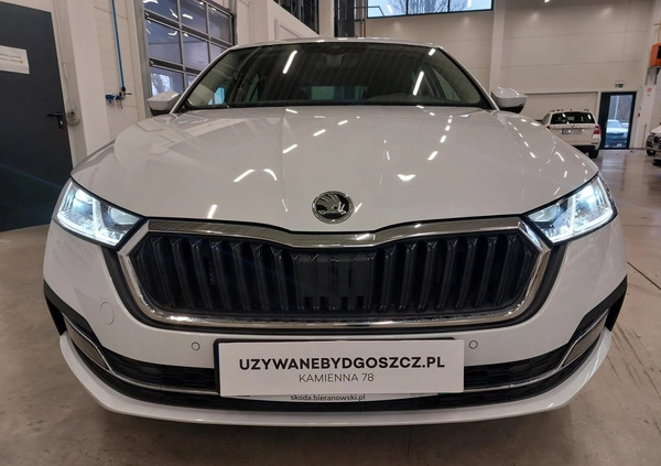 Skoda Octavia cena 126900 przebieg: 6106, rok produkcji 2023 z Skarżysko-Kamienna małe 596